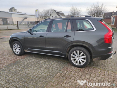 Volvo XC 90 | D4 Momentum | 2WD | 7-locuri