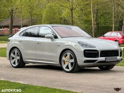 Porsche Cayenne Coupe Turbo S E-Hybrid Tiptronic S