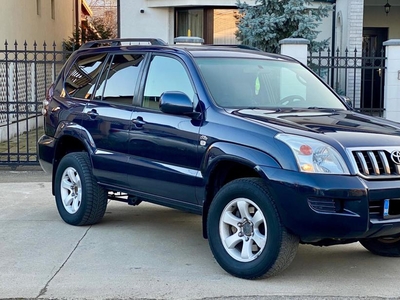 Toyota Land Cruiser 3.0 D-4D 163 CP AN 2007 Tractiune 4X4