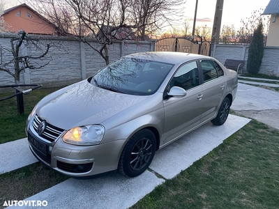 Volkswagen Jetta 1.9 TDI DSG Comfortline