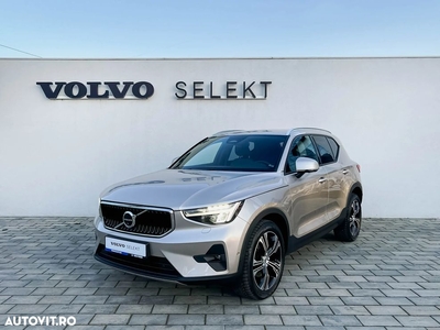 Volvo XC 40 B4 AT8 AWD Mild Hybrid Momentum Pro