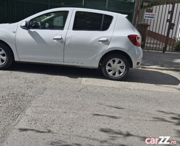 Dacia Sandero 2015