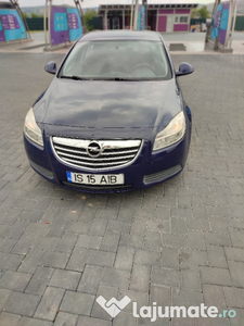 Auto opel insignia 2011