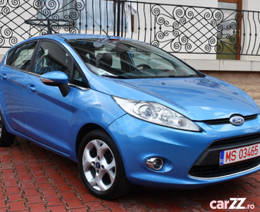 Ford Fiesta ~ Titanium ~ an 2011 ~ Euro 5 ~ foarte dotat