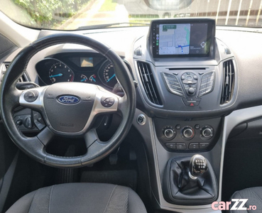 Ford kuga benzina 2016