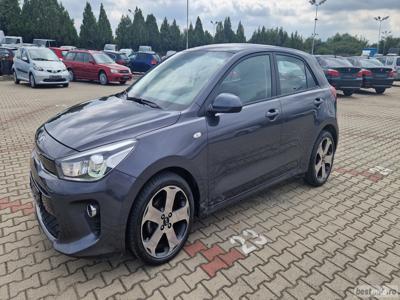 = KIA Rio 1.4 tdi Navi Xenon Led 2017 E6 = 9.490 e. =