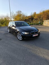 BMW Seria 3 318d