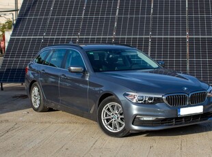 BMW Seria 5 520d Touring Aut. Luxury Line