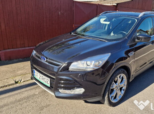 Ford Kuga 2.0 TDCi Powershift 4WD Titanium