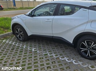 Toyota C-HR 1.8 HSD 4x2 CVT C-enter