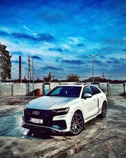 Audi Q8 S-Line