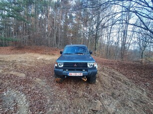 Mitsubishi Pajero 2.5