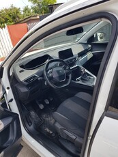 Se vinde Peugeot 3008