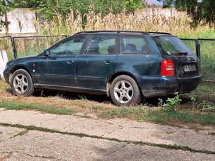 Vand Audi A4 Avant b5 1781 cm3, din 1996, benzina+GPL din 2020, baterie 2022, revizie 31.01.2025