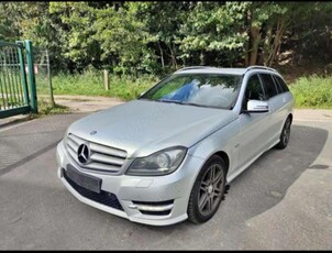 Vând Mercedes C 200 CDI