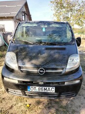 vând Opel vivaro