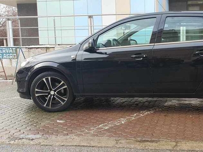 Vând Opel Astra H 2010