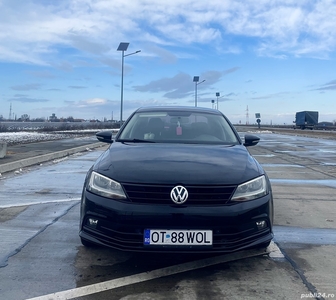 Vând Volkswagen Jetta