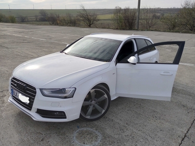 Audi A4 2.0 TDI DPF S multitronic S line Sportpaket 2013/ in uz 2014 Pascani