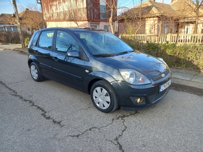 Ford Fiesta 1.3 benzina Constanta