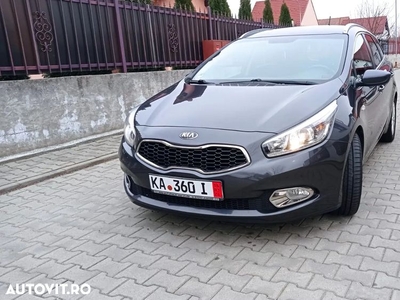 Kia Ceed 1.6 CRDi 128 ISG SW Platinum Edition