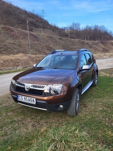 Vând Dacia Duster Calnic