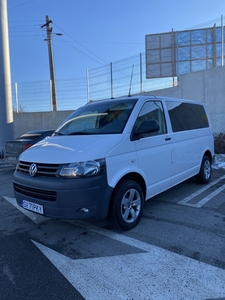 Volkswagen T5 Facelift 8+1 2.0 TDI Falticeni