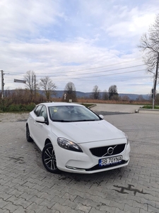 Volvo v40 2.0 150cp automat 2017 euro 6 Sibiu