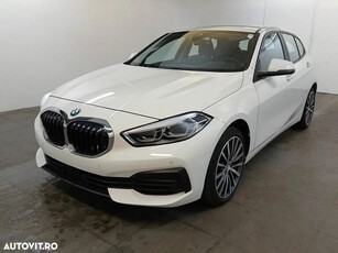 BMW Seria 1 118i Aut. Sport Line