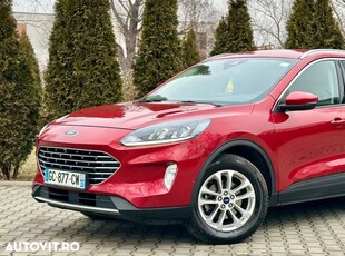 Ford Kuga 2.5 Duratec FHEV TITANIUM