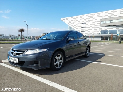 Honda Accord 2.0 i 4 Door