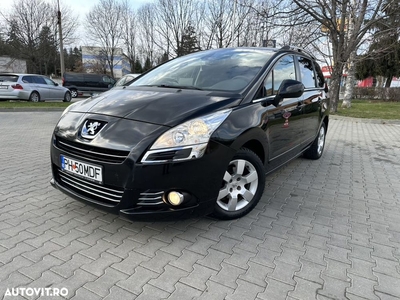 Peugeot 5008 HDI FAP 110 EGS6 Business-Line