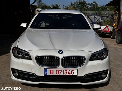 BMW Seria 5 520d Touring Aut. Luxury Line