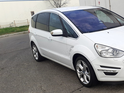 Ford s-max titanium