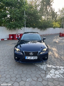 Lexus Seria IS 300h Aut. F Sport