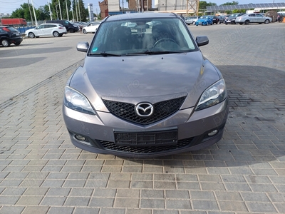 Mazda 3 1.6 benzina 105 cai lant ,211.000 km clima,jante ,linie audio Import Germania