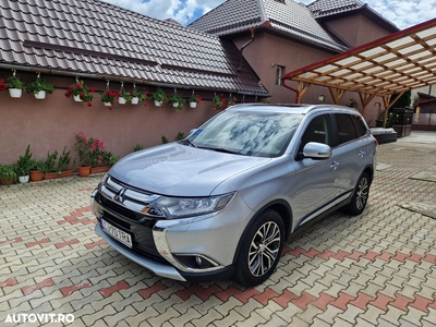 Mitsubishi Outlander 2.2 DI-D 4WD Automatik Top