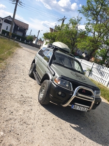 Mitsubishi pajero sport