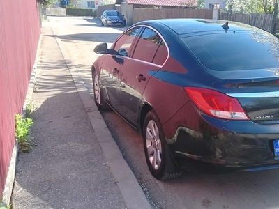 Opel Insignia 2013,volan dreapta ,schimb cu .....