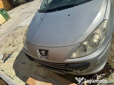 Peugeot 307 CC mașina personală