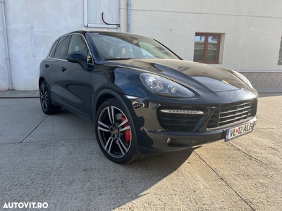 Porsche Cayenne Turbo V8 4.8L Aut.