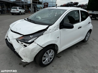 Toyota Aygo 1.0 VVY-I 5 usi X