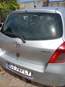 Vând Toyota Yaris!