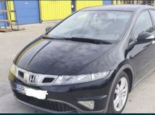 Honda civic 1.8 i v Tec benzina 2010