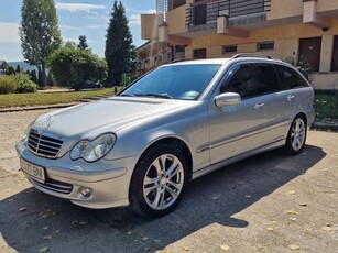 Mercedes Benz C220 cdi,150 cp,an 2006,automat.