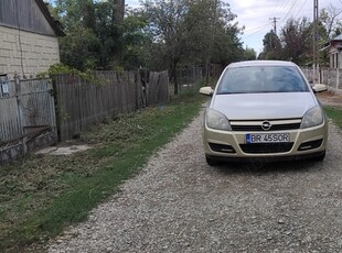 Opel Astra H benzina