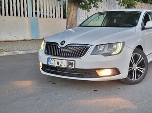 Skoda Superb 2015 Led Dsg