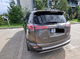 Toyota RAV4 hybrid 4x4 Proprietar, stare tehnică si estetică foarte bună