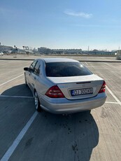 Vind mercedes c200 2007 km reali