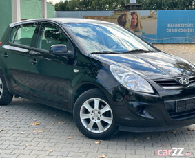 Hyundai i20 1.3i 2011 e5